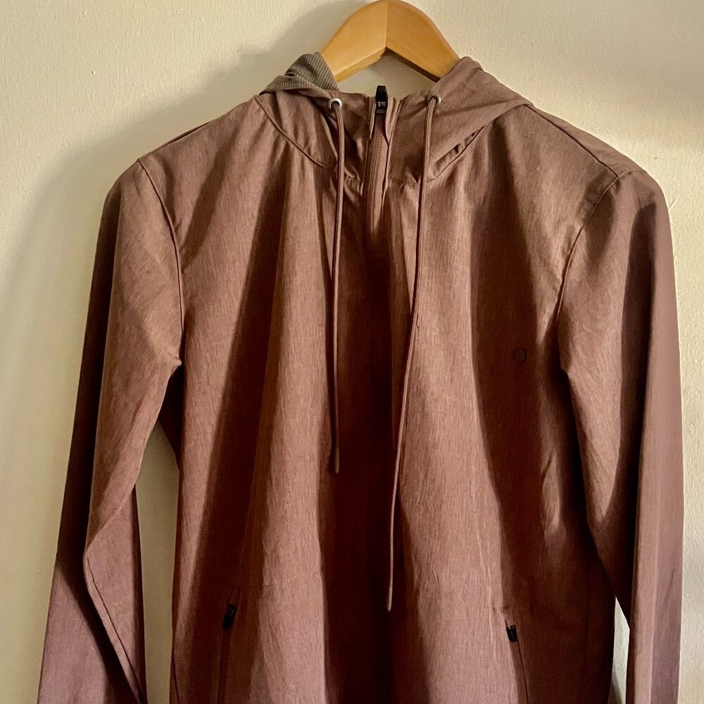 Vuori Outdoor Hooded Trainer Shell Jacket